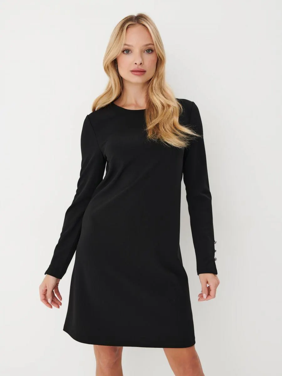 Mini šaty s ozdobným prvkem