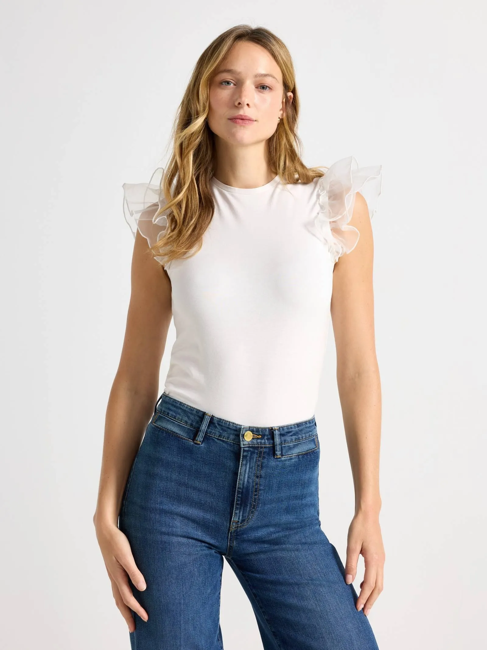 Top se zdobenými rameny