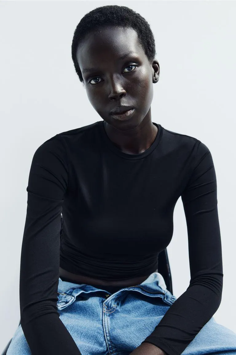 Long-sleeved microfibre top