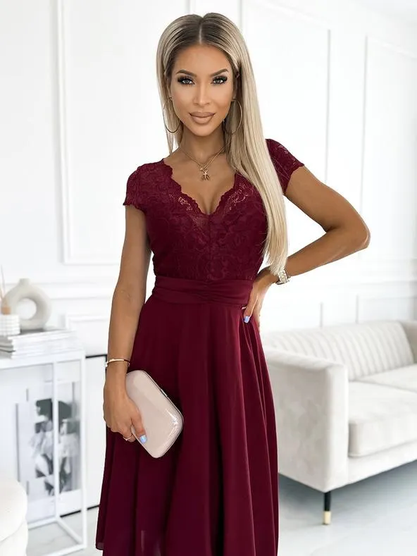 Šifonové šaty s krajkovým výstřihem - Vínová barva Numoco LINDA