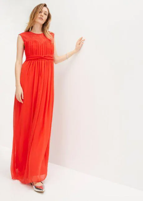 Dlouhé šaty s krajkou