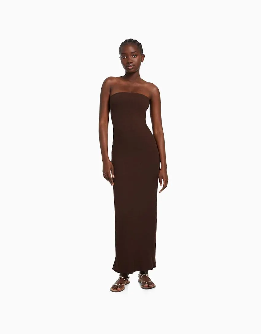 Dlouhé žebrované šaty bez ramínek