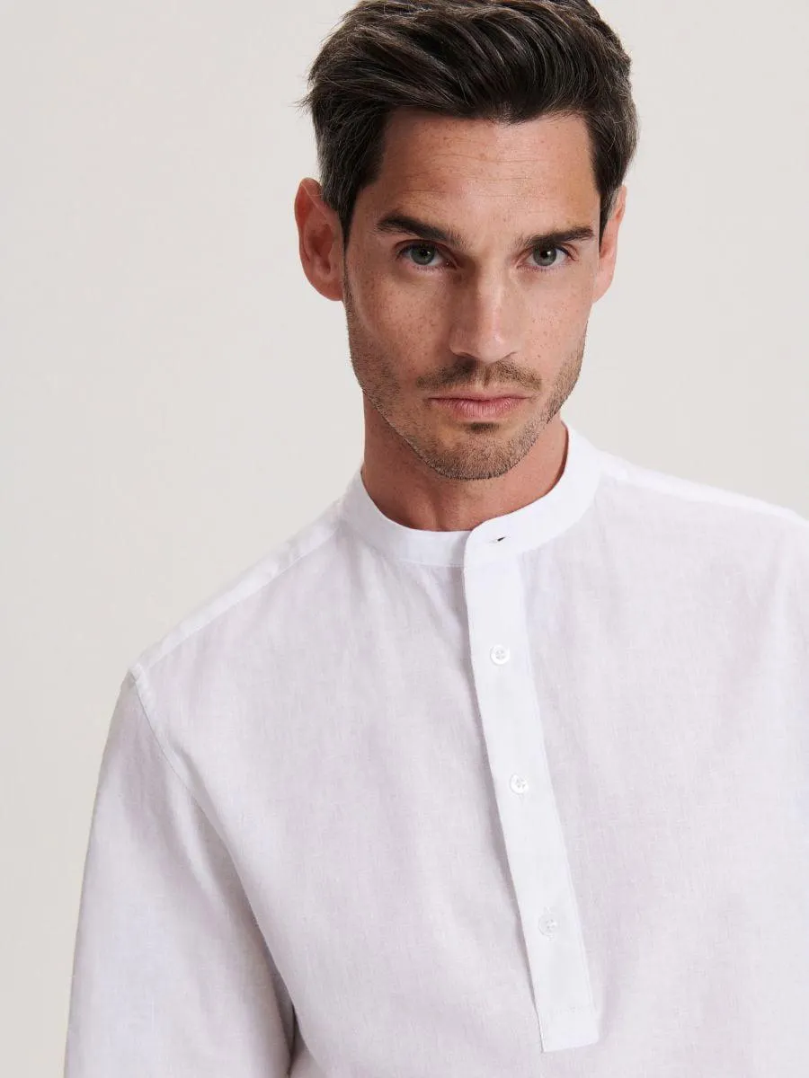 Košile střihu regular s vysokým podílem lnu