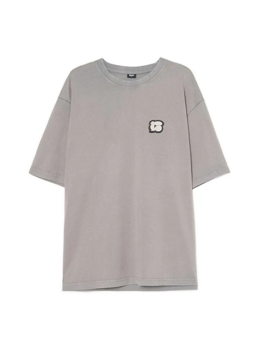 Tričko s ozdobnou výšivkou