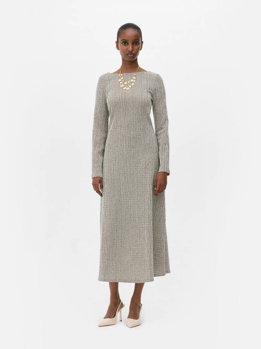 Vestido texturizado al tobillo con cuello barco