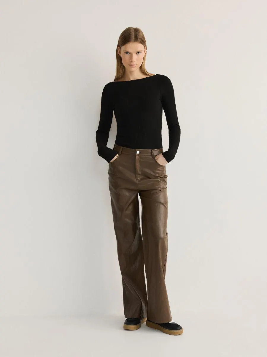 Body s dlouhým rukavem