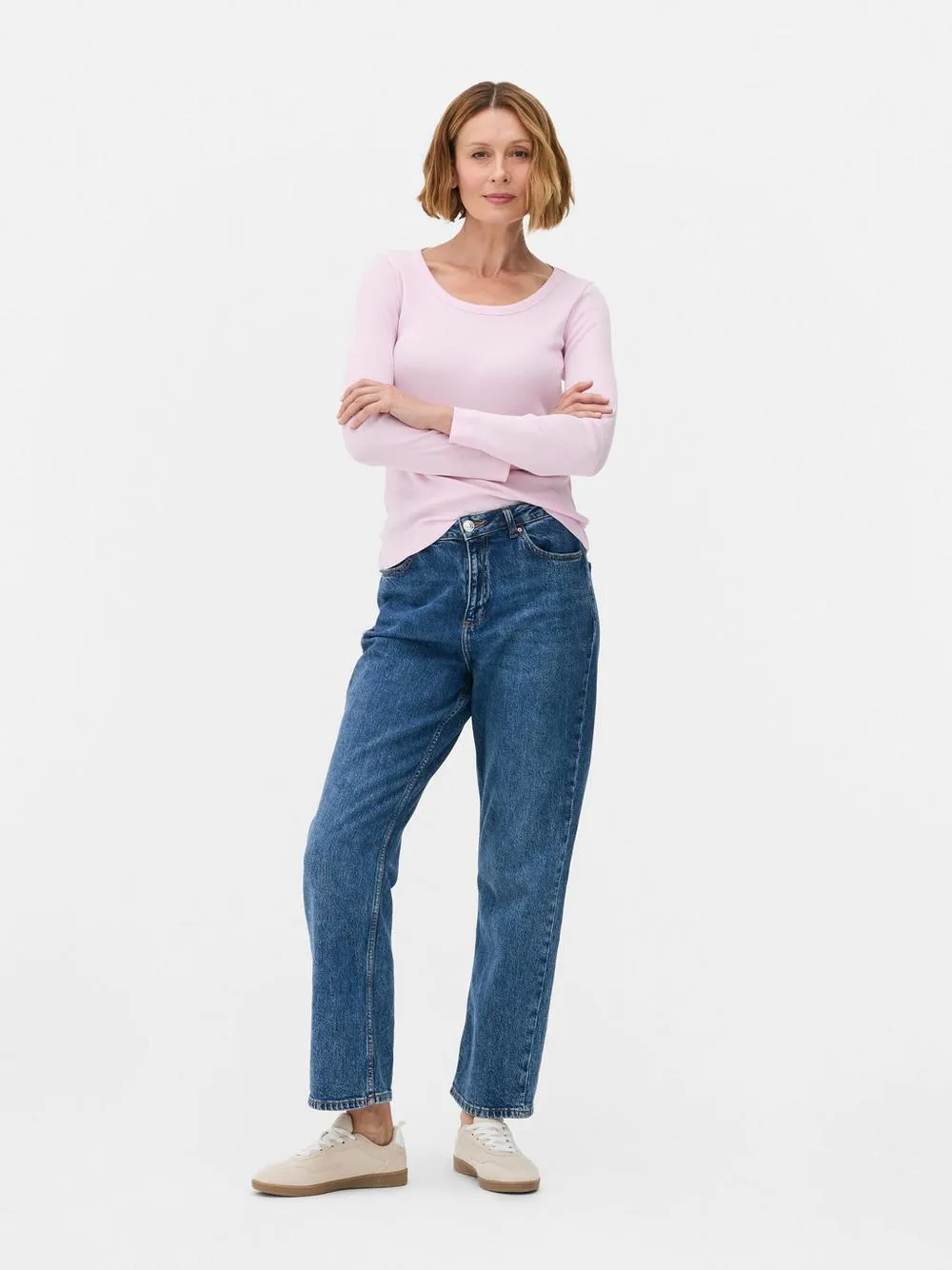 Top s dlouhým rukávem a hlubším výstřihem