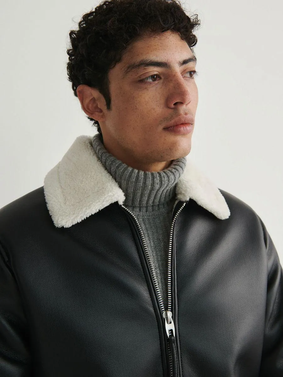 Geacă din piele ecologică