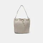 Dámská kabelka s řasením a páskem