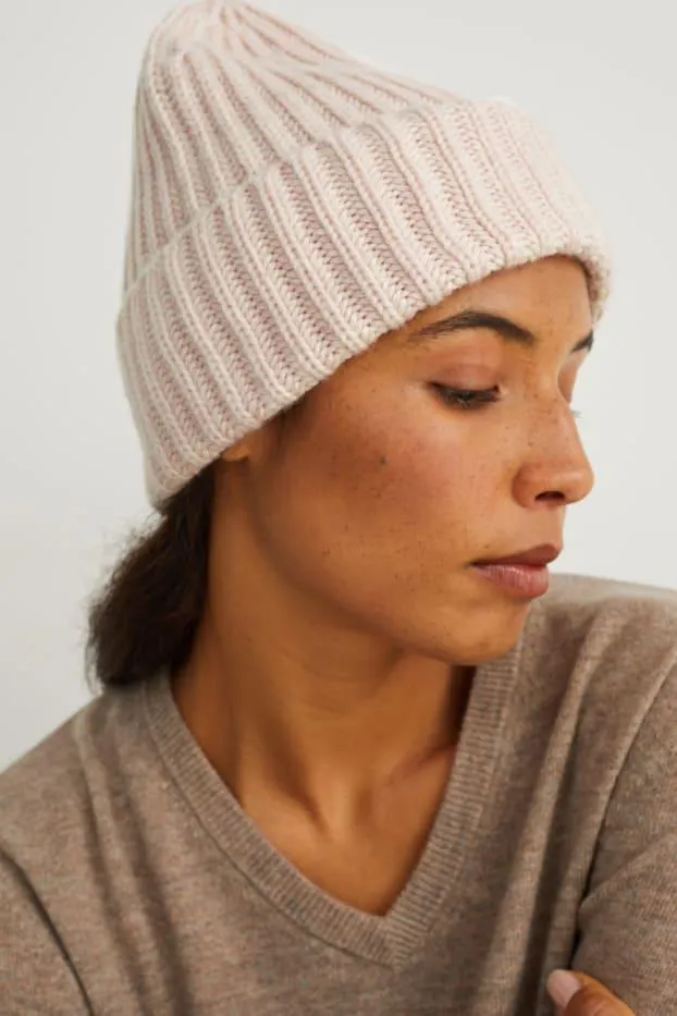 Čepice s kašmírem