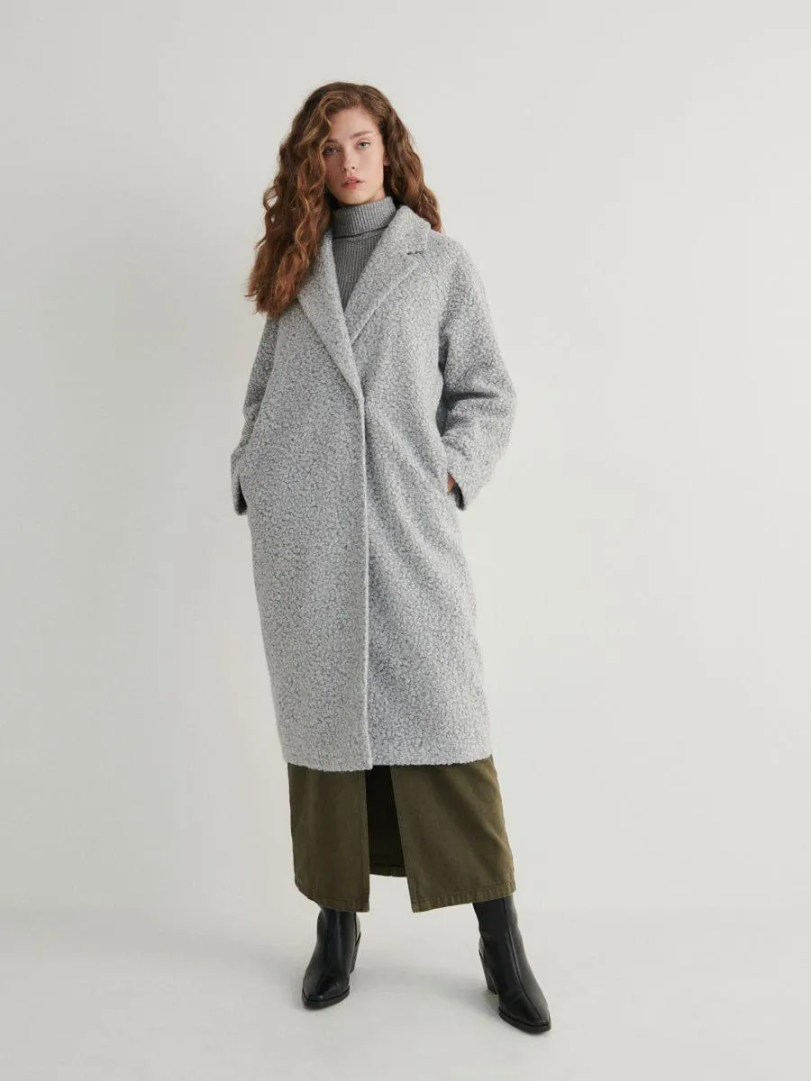 Kabát z umělého beránka