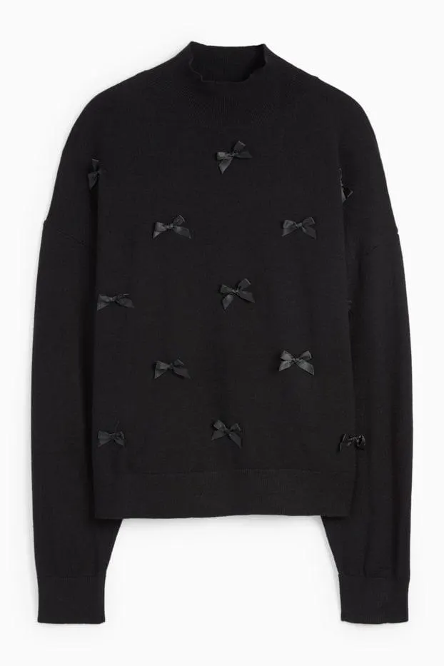 Svetr se stojáčkem