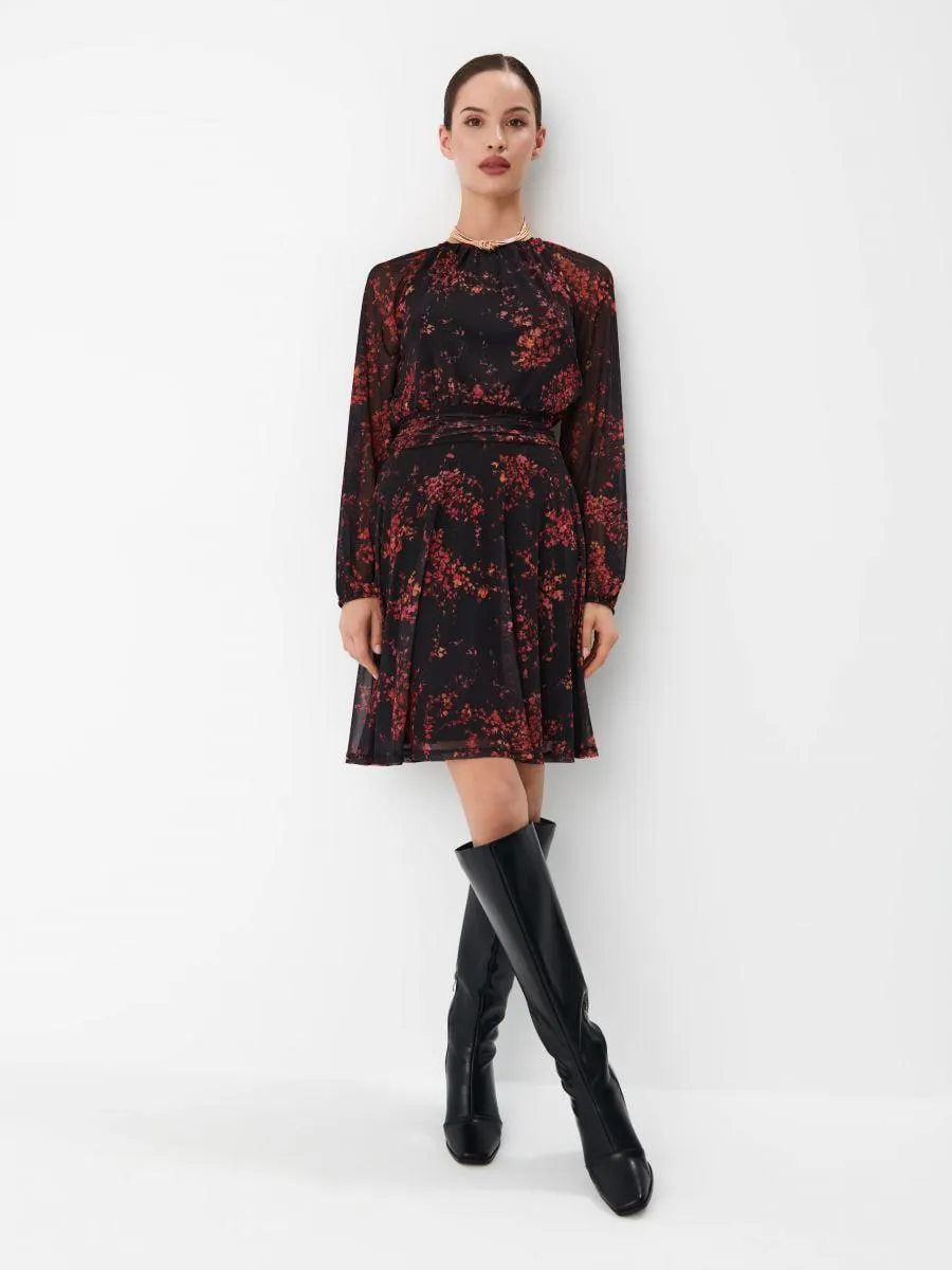 Rochie cu model mini din tricot cu plasă