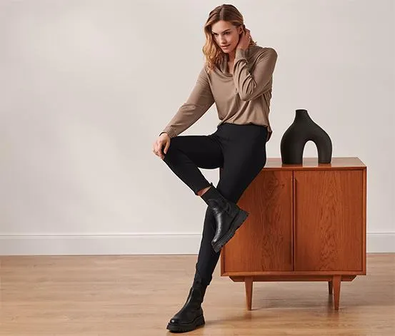 Elastické nohavice, čierne