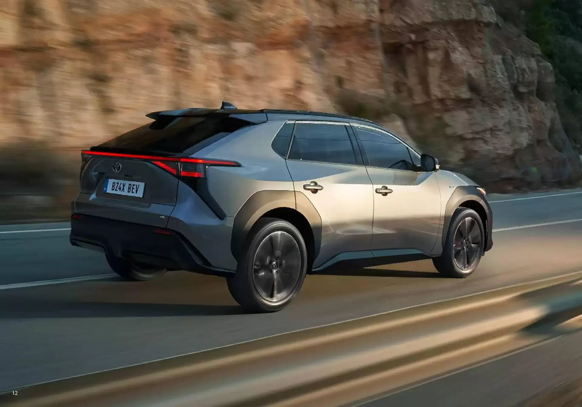 Toyota Prospekt von 10. Dezember bis 10. Dezember 2025 - Prospekt seite 12