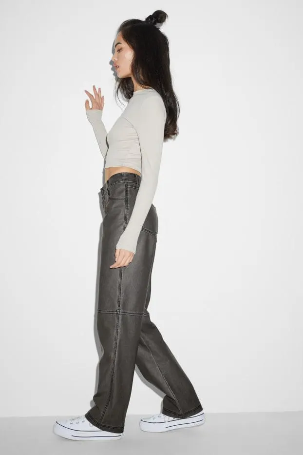 CLOCKHOUSE - broek - mid waist - straight fit - imitatieleer