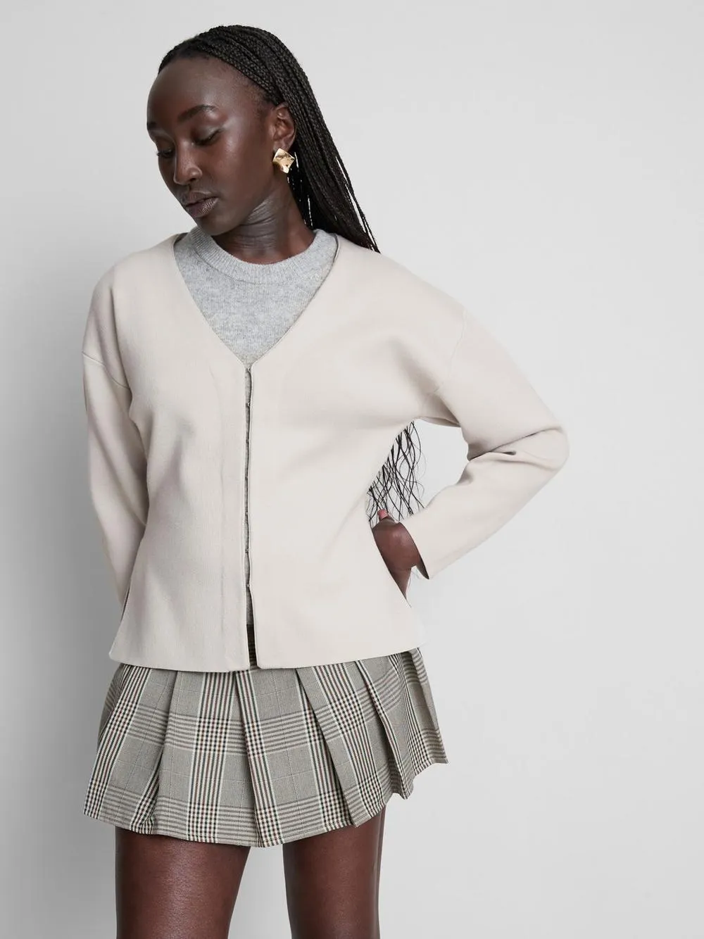 Figurformender Cardigan mit V-Ausschnitt