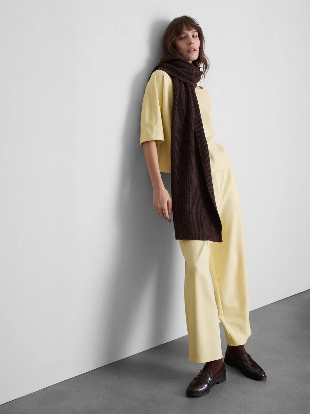 T-Shirt mit geradem Schnitt und U-Boot-Ausschnitt