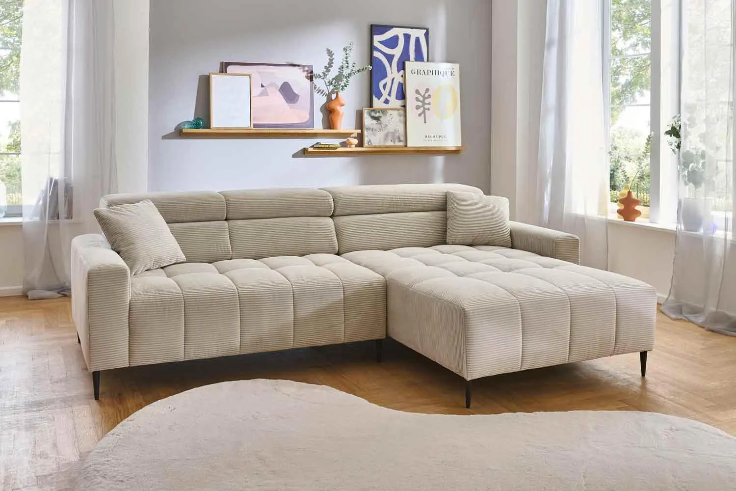 Ecksofa inkl. motorischem Sitzvorzug in Trendstoff Cord