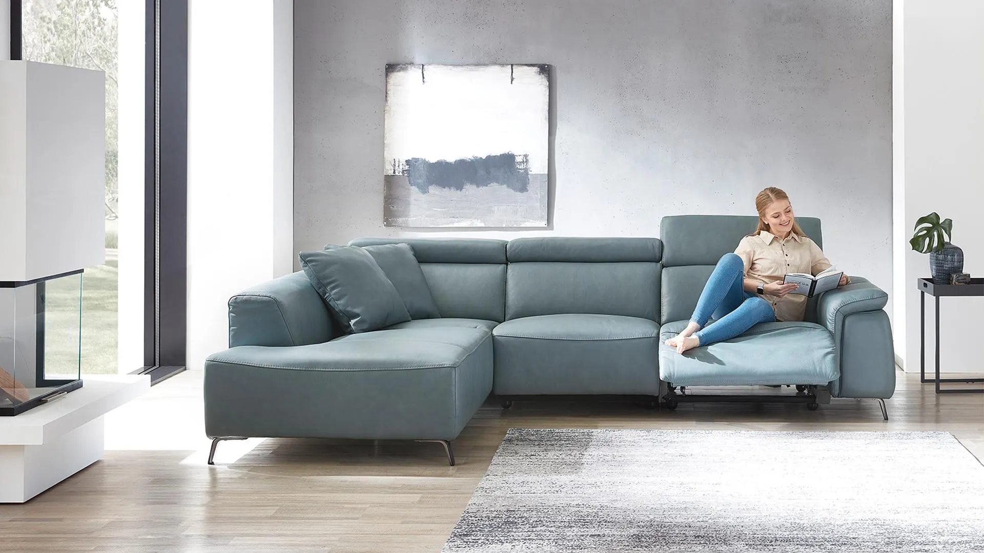 Ecksofa Firenze mit motor. Relaxfunktion in Leder