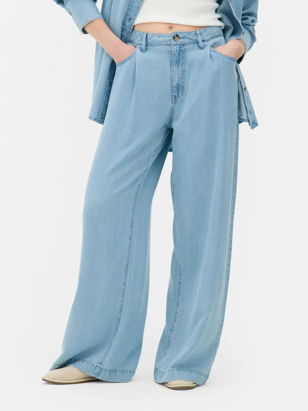 Jeans mit weitem Bein