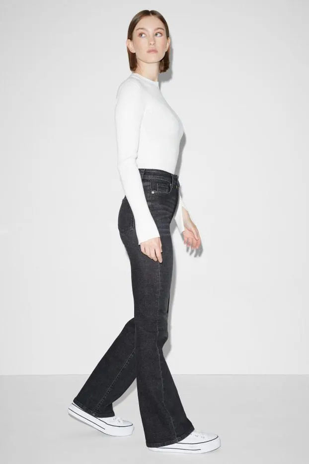 CLOCKHOUSE - Flared jeans - high waist - LYCRA®