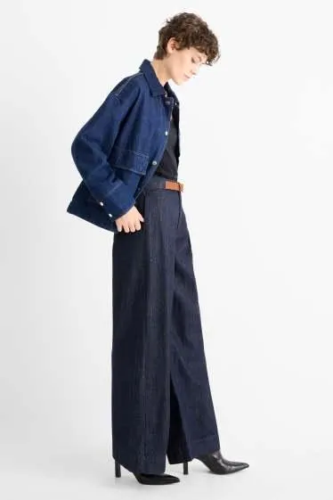 Wide leg jeans with belt - mid-rise waist