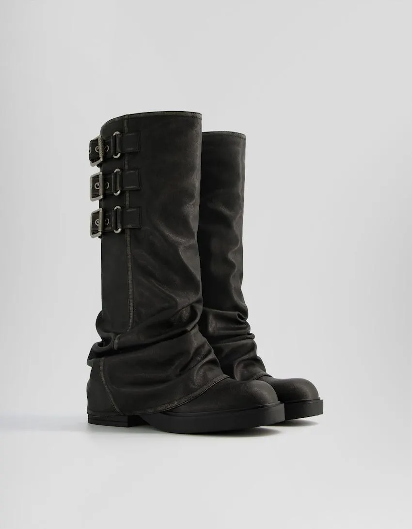 Flat slouchy biker boots with buckles