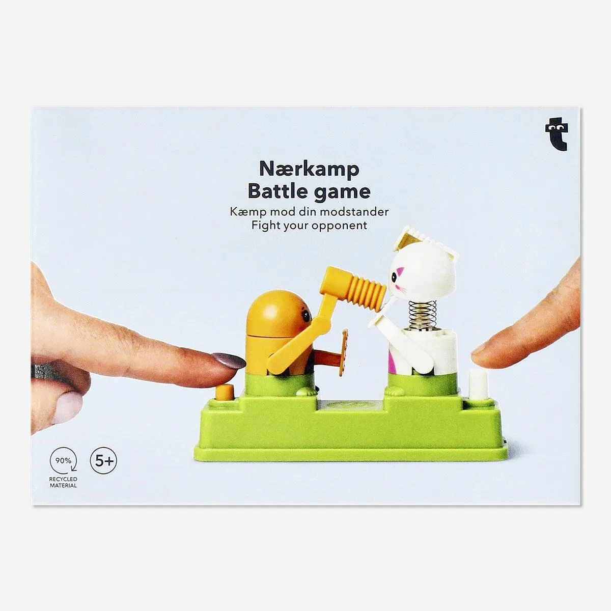 Battle game of cat against capybara