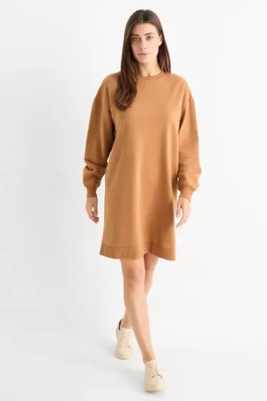 Sweatshirt dress