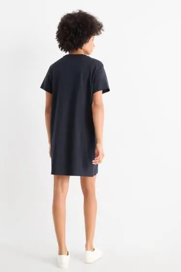 T-shirt dress