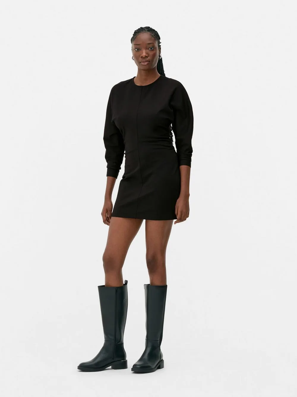 Minikleid mit gerafften Fledermausärmeln