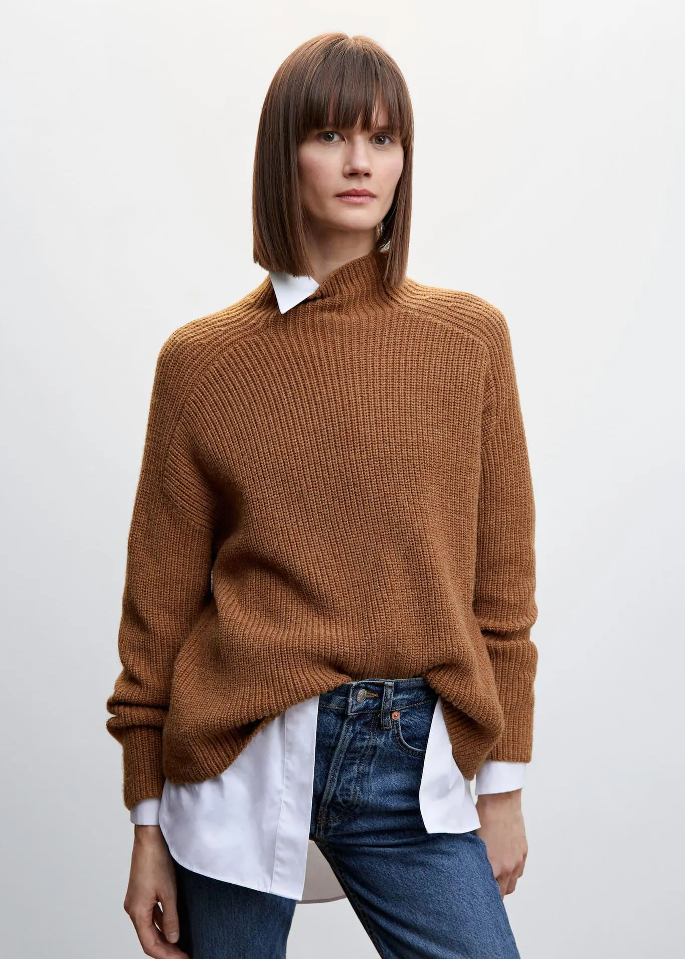 Gerippter Pullover mit halbhohem Kragen