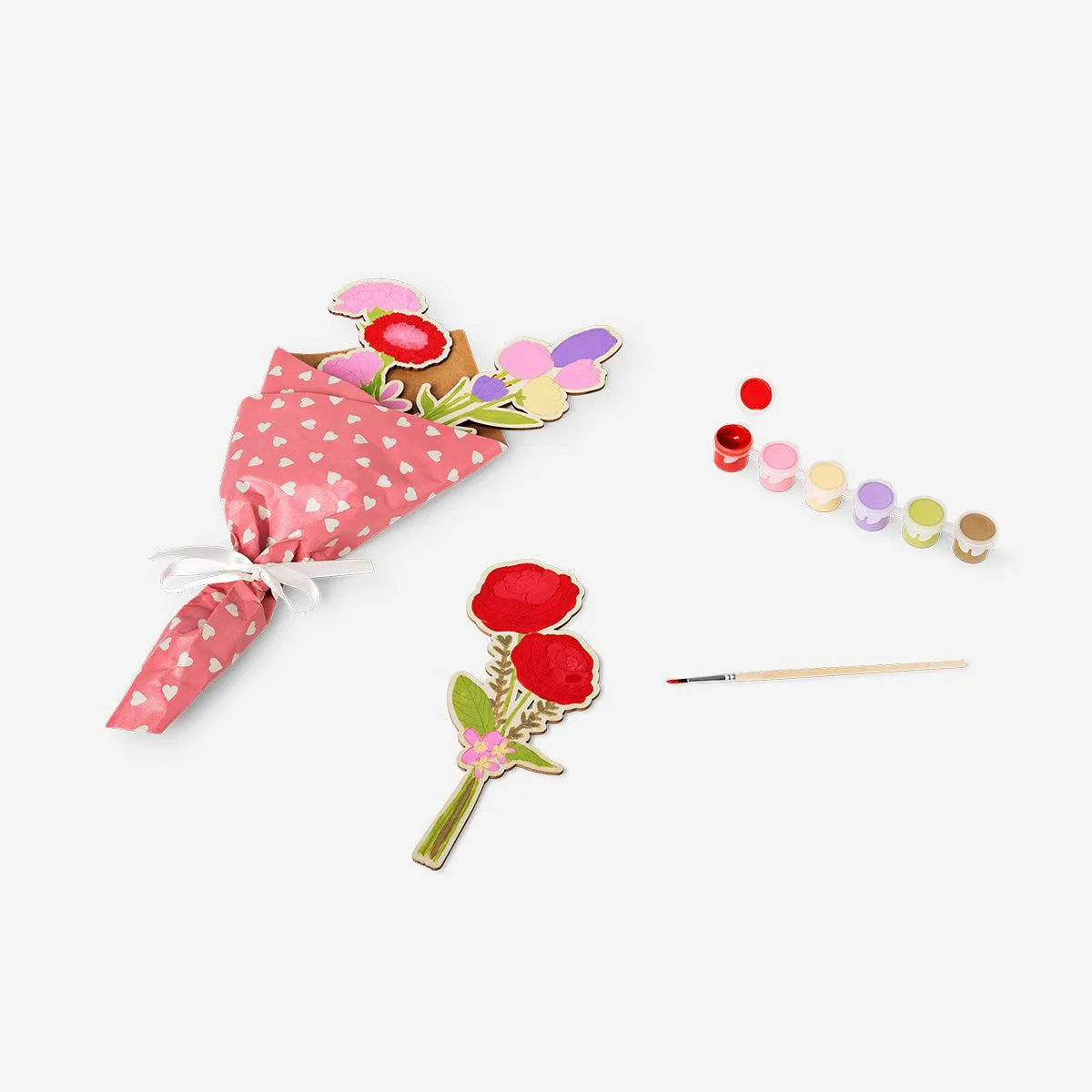 DIY wooden bouquet with paint