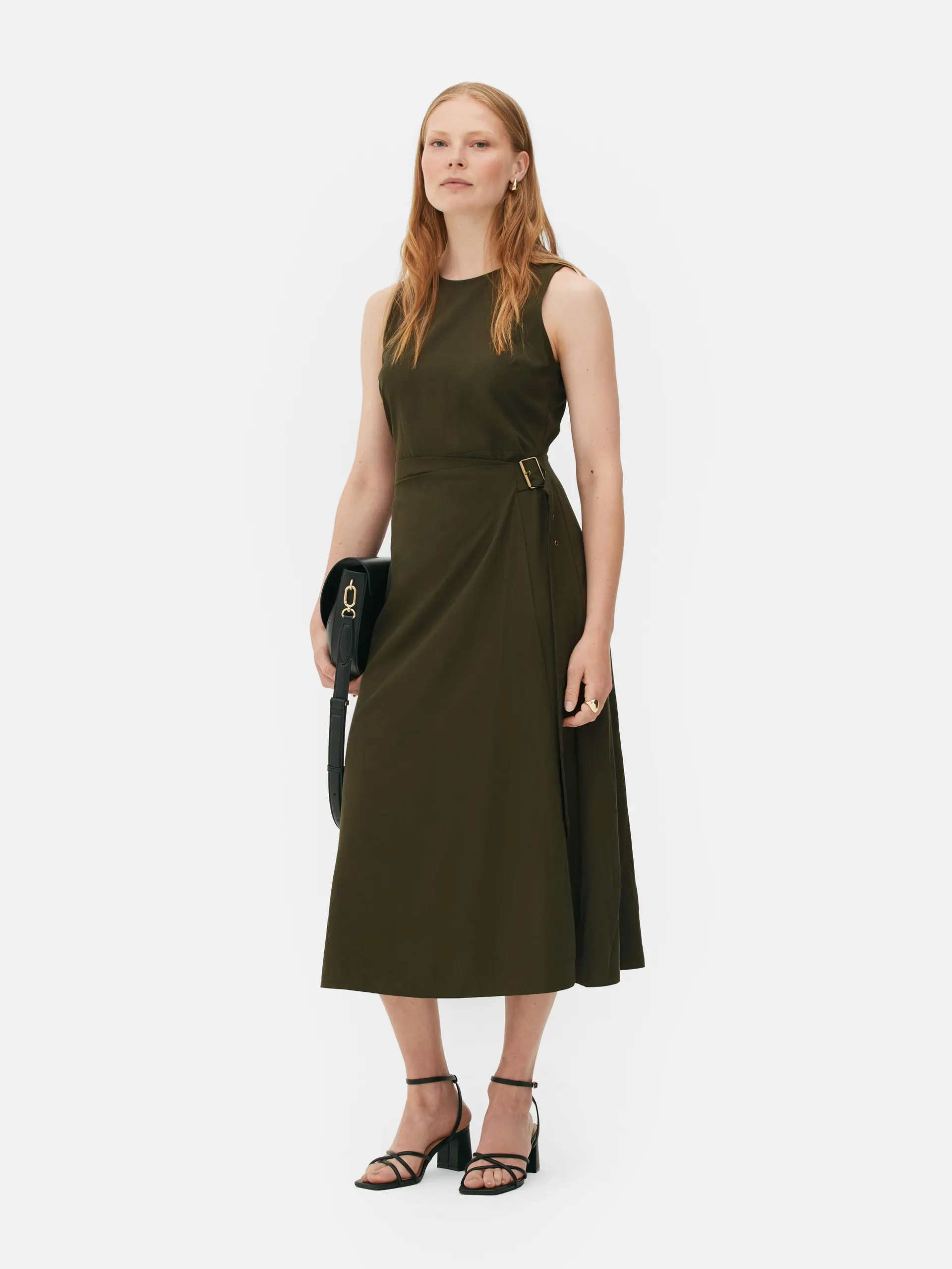 Vestido sin mangas de estilo militar de The Edit
