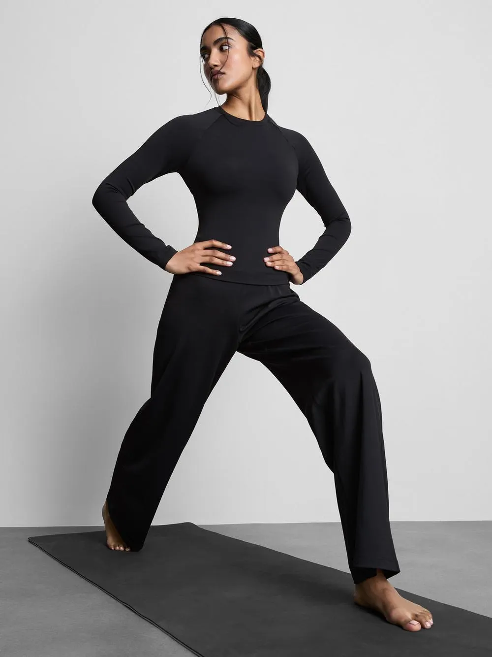 Butterweiches Langarmtop mit Cut-out