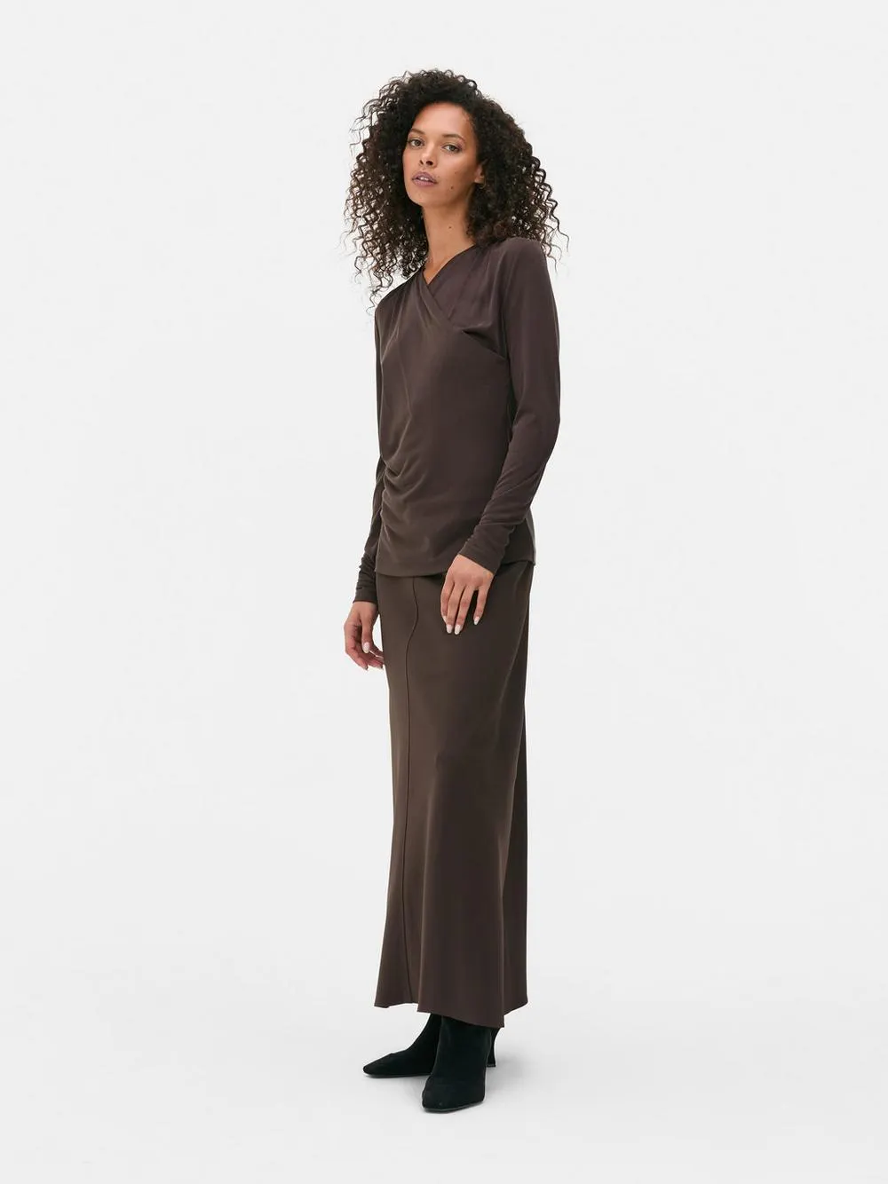 Splývavý top s dlouhým rukávem The Edit