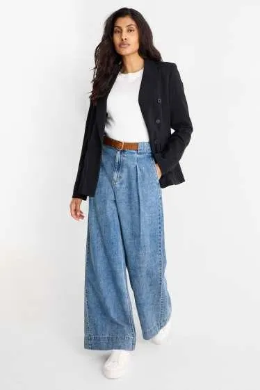 Wide leg jeans with belt - mid-rise waist