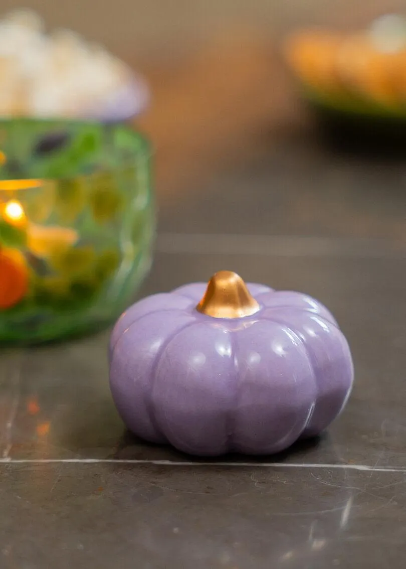 Purple decorative pumpkin - 6 cm