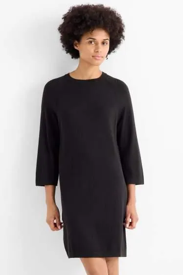 Knitted dress - straight fit