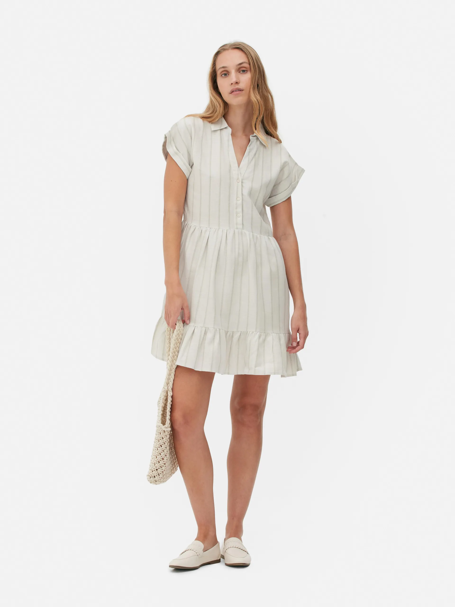 Vestido corto camisero de manga corta