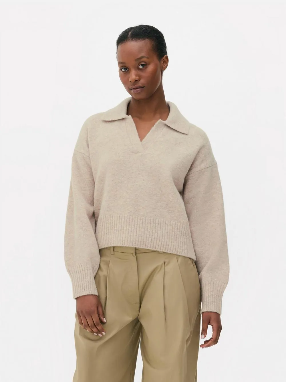 Pullover mit Polokragen und V-Ausschnitt