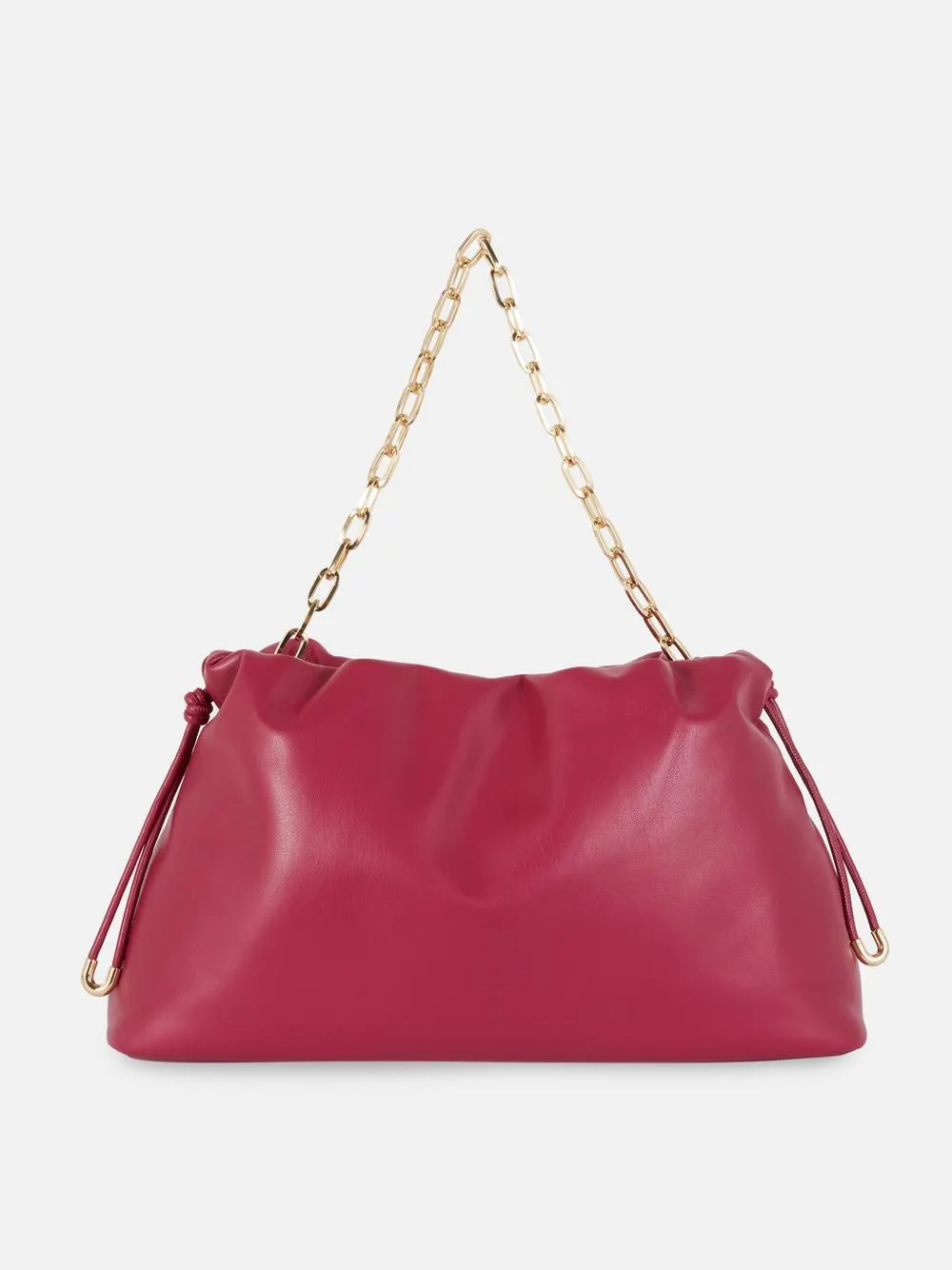 Geraffte Tasche mit Kettenriemen