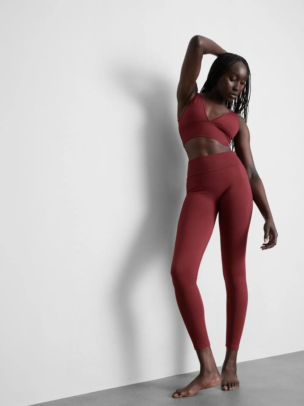 Nahtloses, bauchfreies „Rita Ora“ Top mit V-Ausschnitt