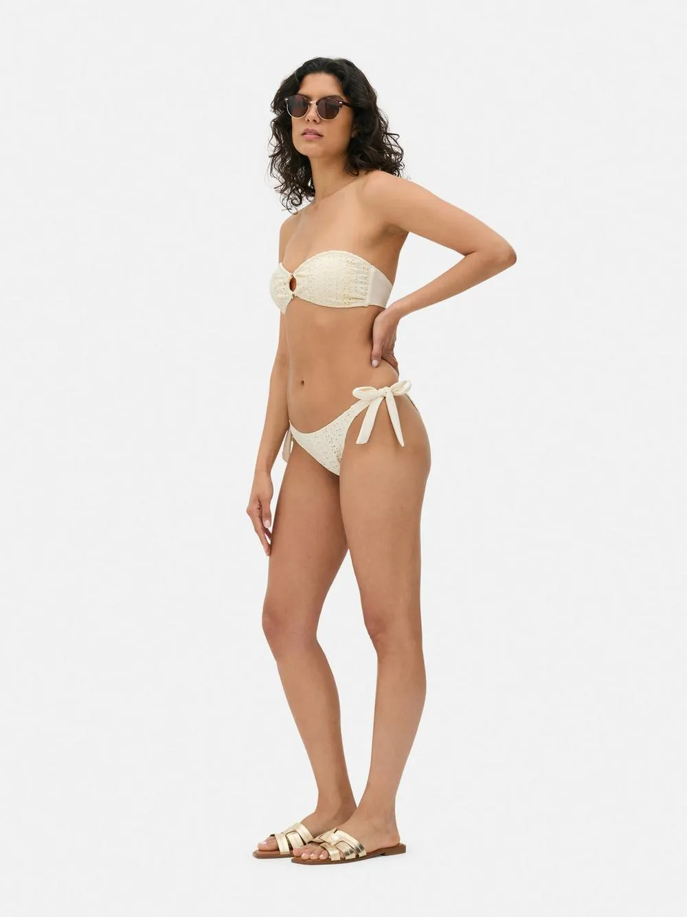 Bademode und Strandbekleidung