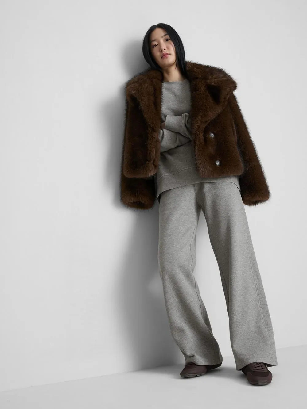 Jogginghose mit weitem Bein und hohem Baumwollanteil