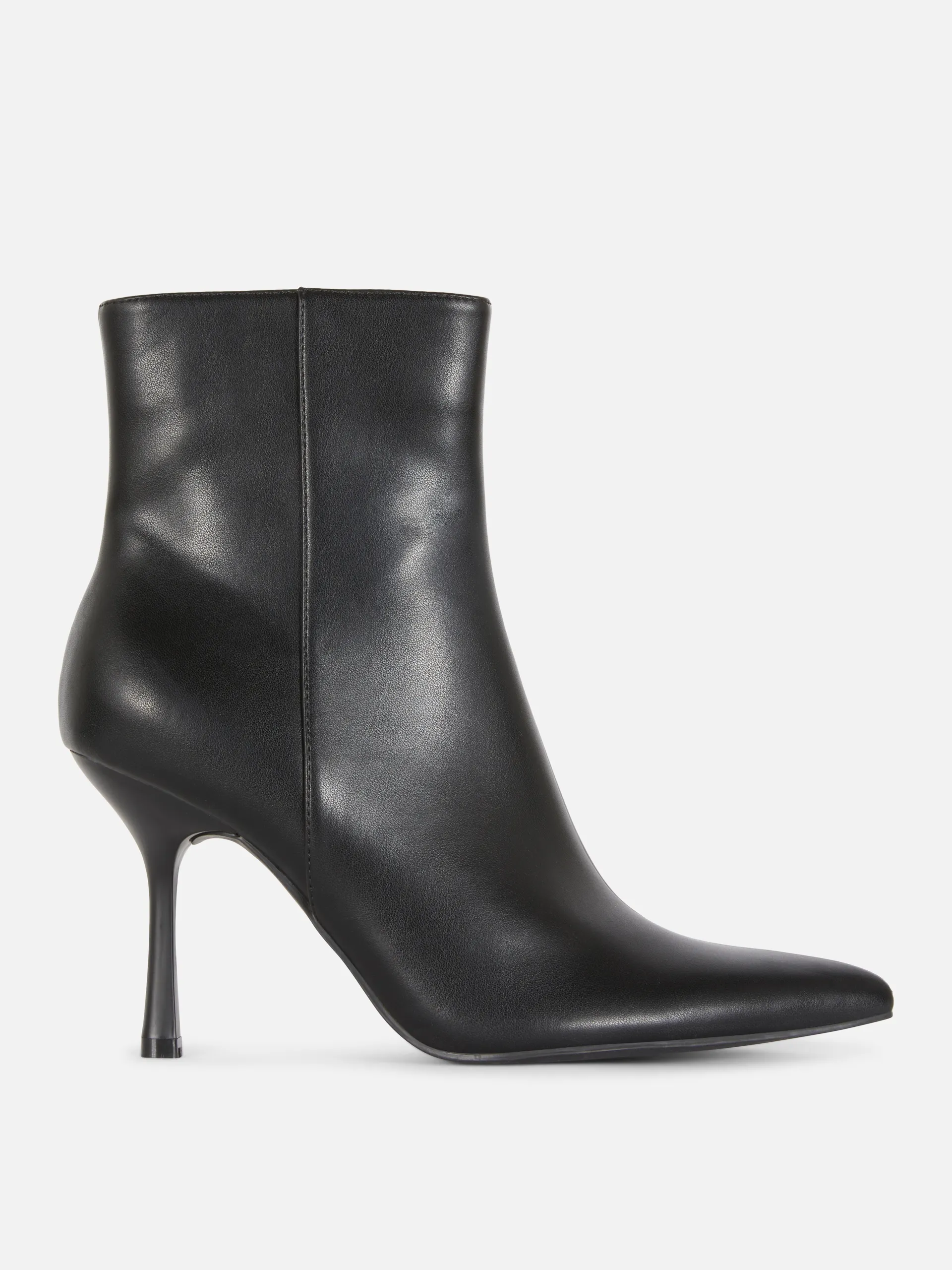 Botas com biqueira pontiaguda