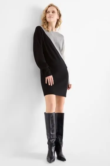Knitted dress - ribbed