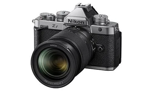 Nikon Z f silber + Z 24-70/4,0 + Smallrig Case