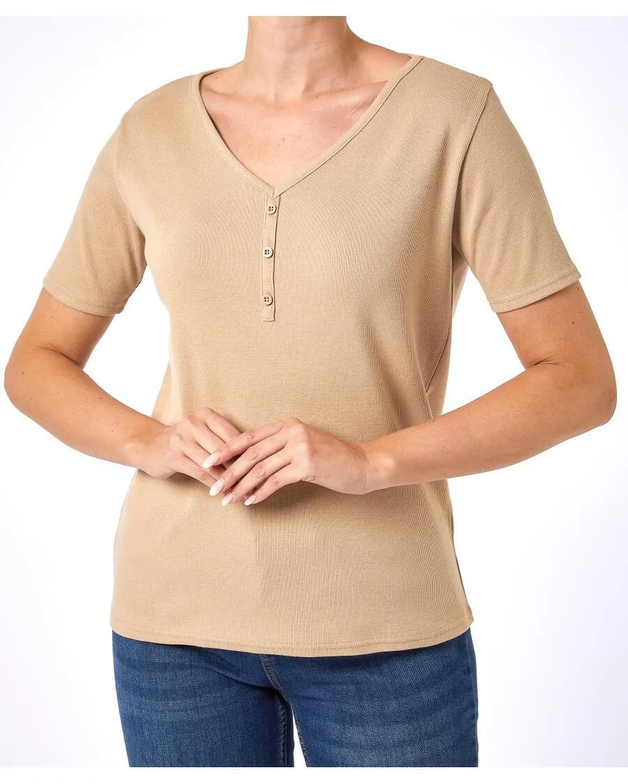 Geripptes T-Shirt Janina, Zierknopfleiste